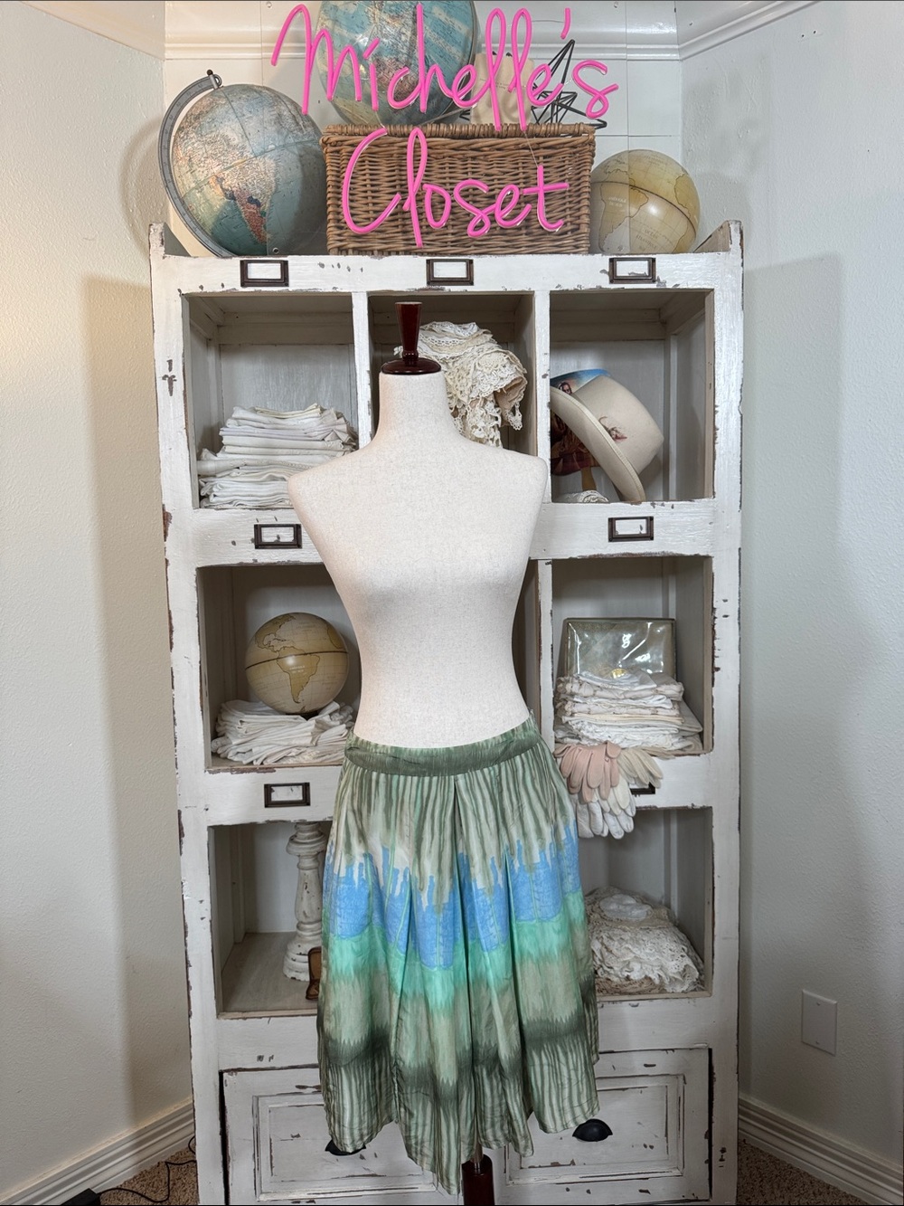 Bandolino 100% silk Green and Blue Tie-Dye Midi Skirt